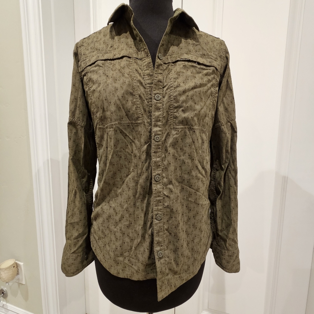 REI Women's Travel/Outdoor Blouse. SIZE XS